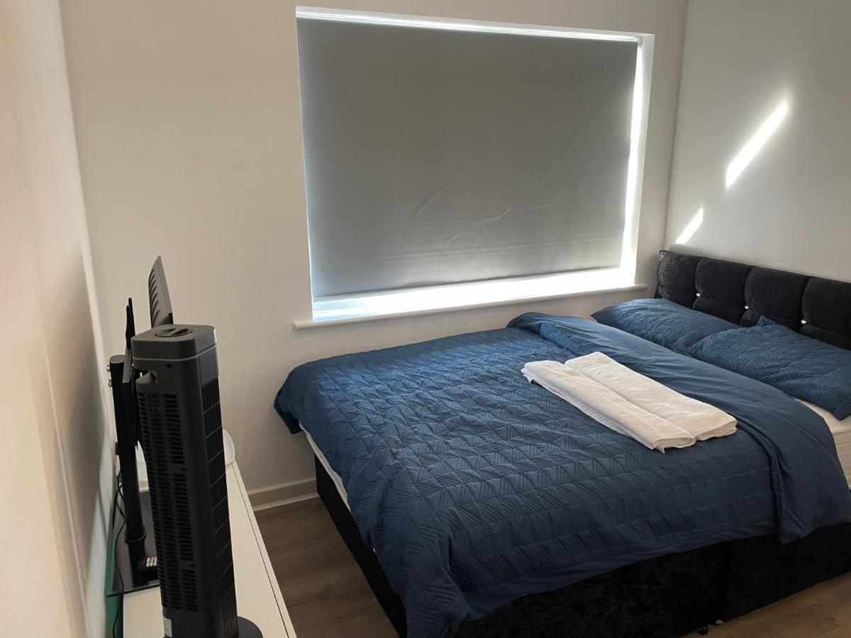 King Dems Home Dagenham Kültér fotó